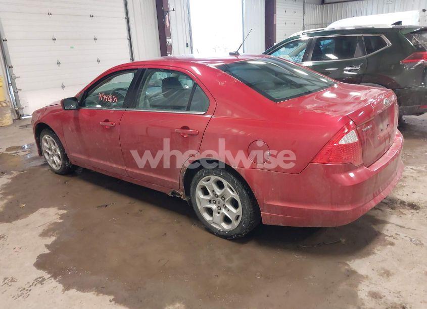 Photo 3 of 2010 Ford Fusion SE (VIN 3FAHP0HA8AR365755)
