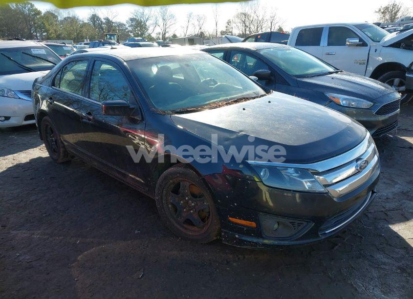2010 Ford Fusion SE (VIN 3FAHP0HA8AR389117) main photo