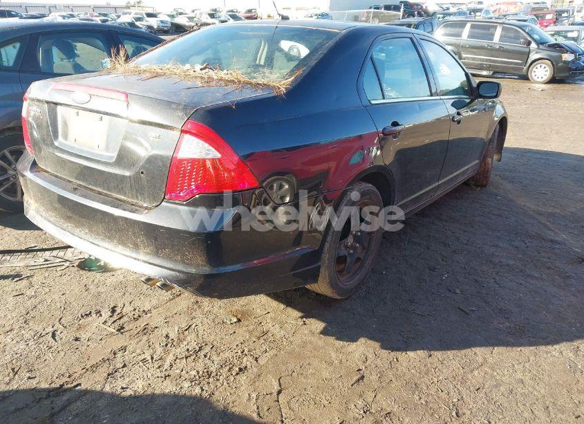 Photo 4 of 2010 Ford Fusion SE (VIN 3FAHP0HA8AR389117)