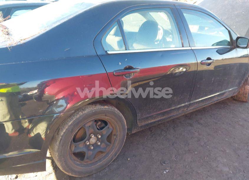 Photo 6 of 2010 Ford Fusion SE (VIN 3FAHP0HA8AR389117)