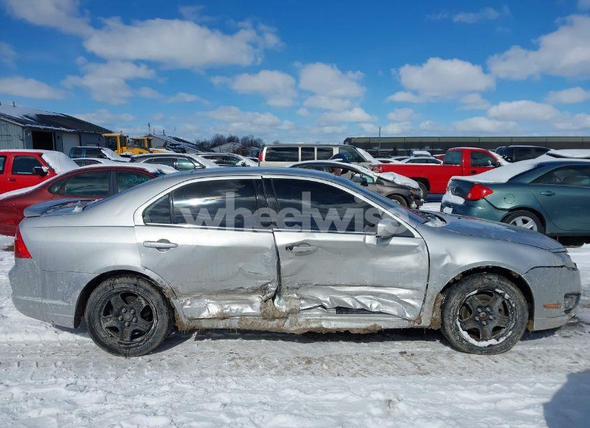 Photo 13 of 2010 Ford Fusion SE (VIN 3FAHP0HA8AR401072)