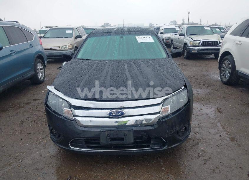 Photo 6 of 2010 Ford Fusion SE (VIN 3FAHP0HA8AR402982)