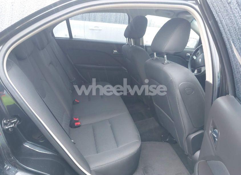 Photo 8 of 2010 Ford Fusion SE (VIN 3FAHP0HA8AR402982)