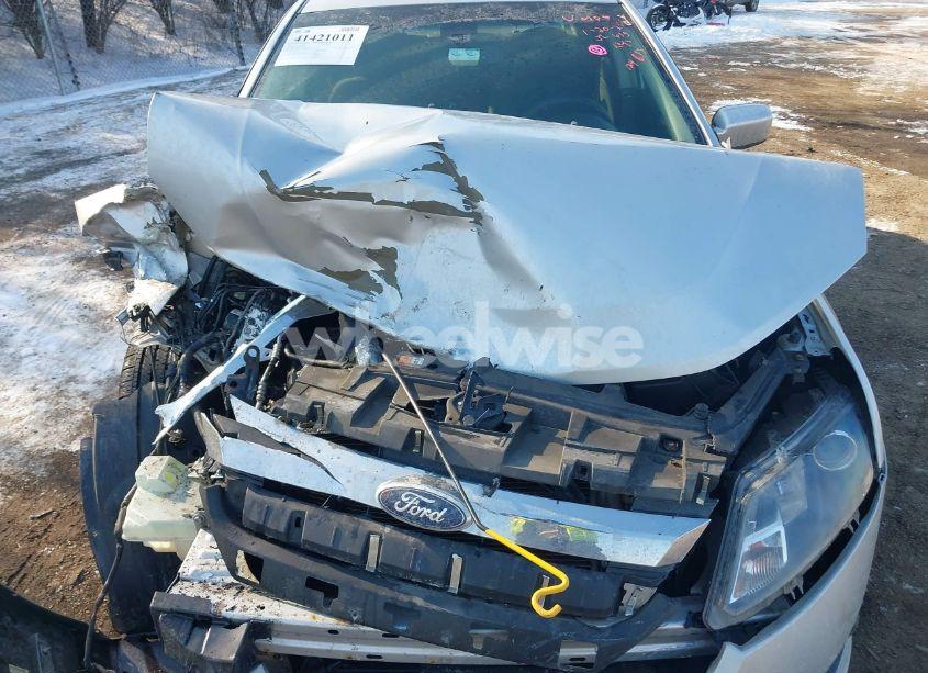 Photo 10 of 2011 Ford Fusion SE (VIN 3FAHP0HA8BR124893)