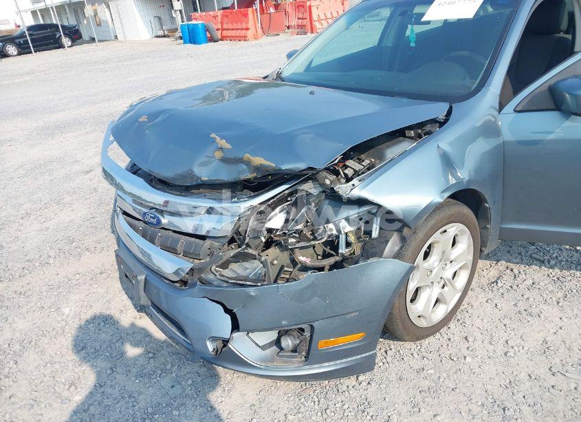 Photo 6 of 2011 Ford Fusion SE (VIN 3FAHP0HA8BR126370)