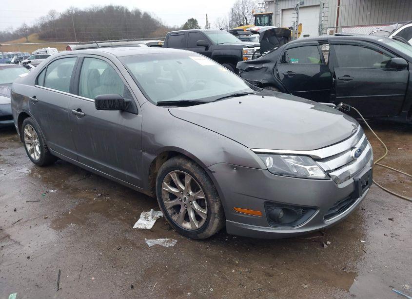 2011 Ford Fusion SE (VIN 3FAHP0HA8BR142763) main photo
