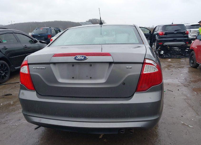 Photo 16 of 2011 Ford Fusion SE (VIN 3FAHP0HA8BR142763)