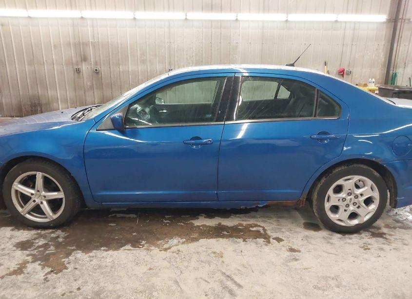 Photo 15 of 2011 Ford Fusion SE (VIN 3FAHP0HA8BR147378)