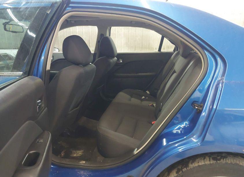 Photo 8 of 2011 Ford Fusion SE (VIN 3FAHP0HA8BR147378)