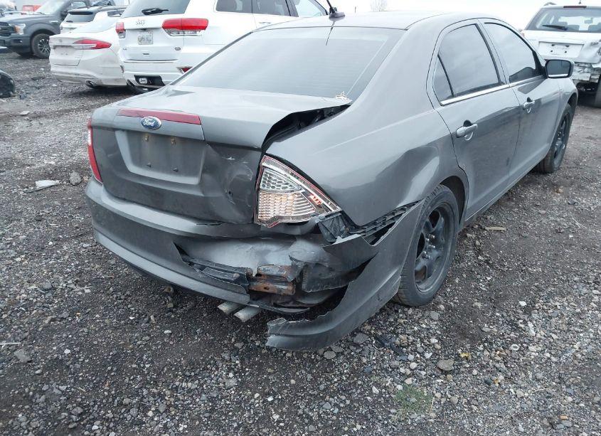 Photo 4 of 2011 Ford Fusion SE (VIN 3FAHP0HA8BR148336)