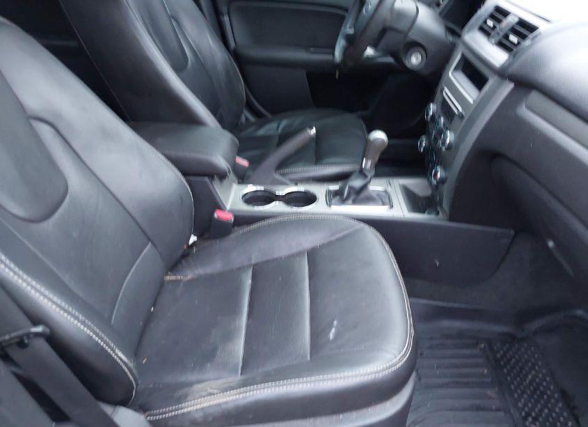 Photo 5 of 2011 Ford Fusion SE (VIN 3FAHP0HA8BR148336)