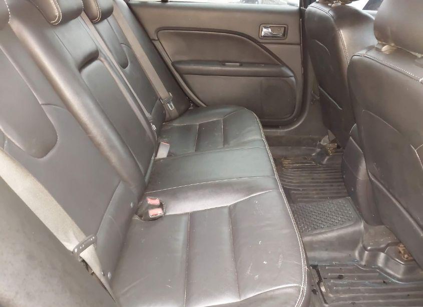 Photo 8 of 2011 Ford Fusion SE (VIN 3FAHP0HA8BR148336)