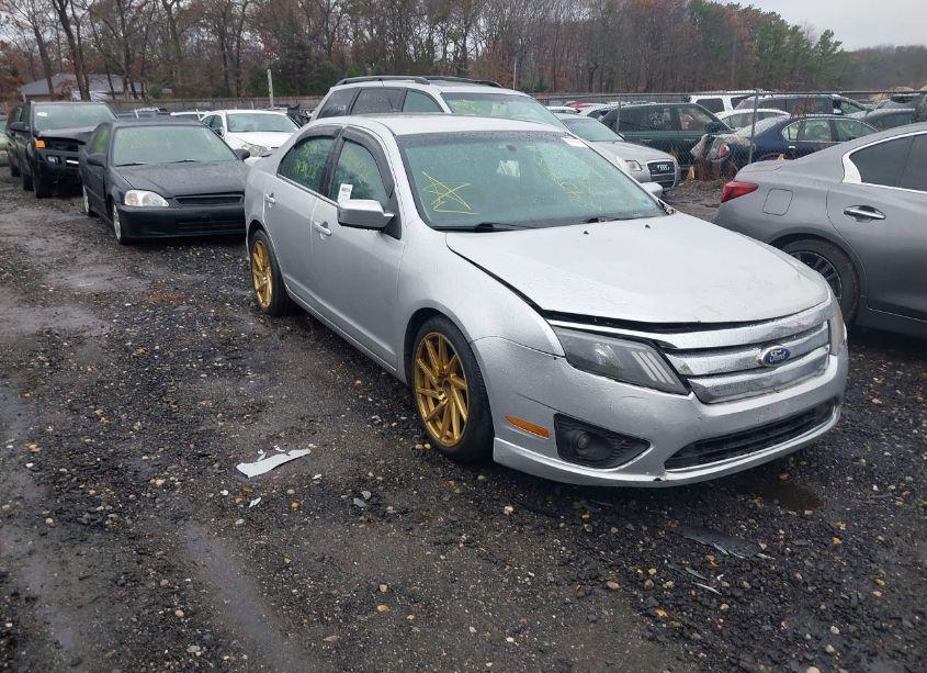 2011 Ford Fusion SE (VIN 3FAHP0HA8BR151351) main photo