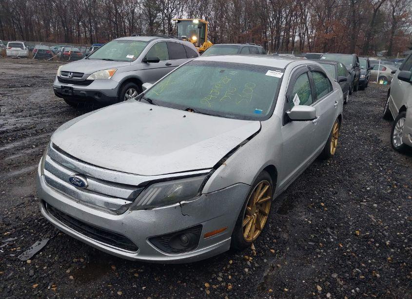 Photo 2 of 2011 Ford Fusion SE (VIN 3FAHP0HA8BR151351)
