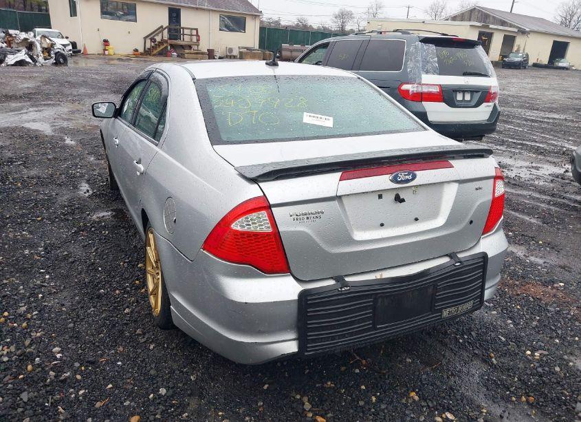 Photo 3 of 2011 Ford Fusion SE (VIN 3FAHP0HA8BR151351)