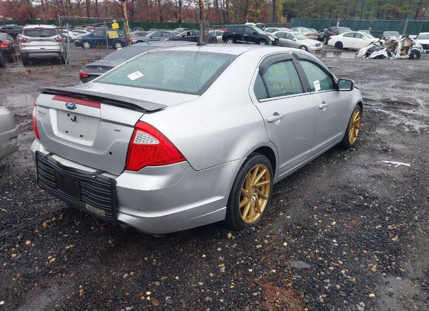 Photo 4 of 2011 Ford Fusion SE (VIN 3FAHP0HA8BR151351)