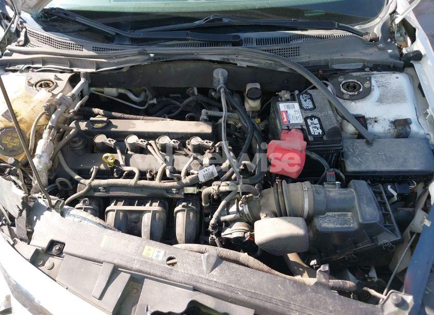 Photo 10 of 2011 Ford Fusion SE (VIN 3FAHP0HA8BR152743)