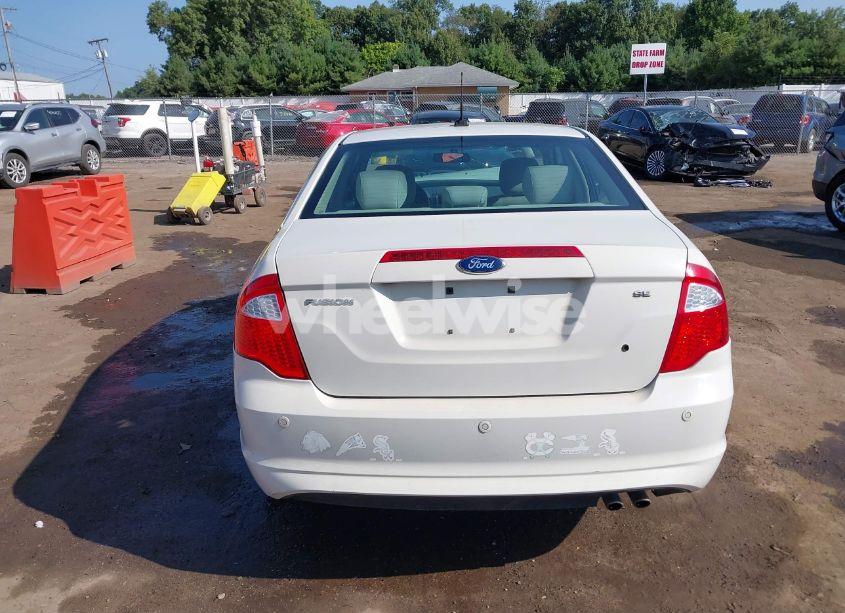 Photo 17 of 2011 Ford Fusion SE (VIN 3FAHP0HA8BR152743)