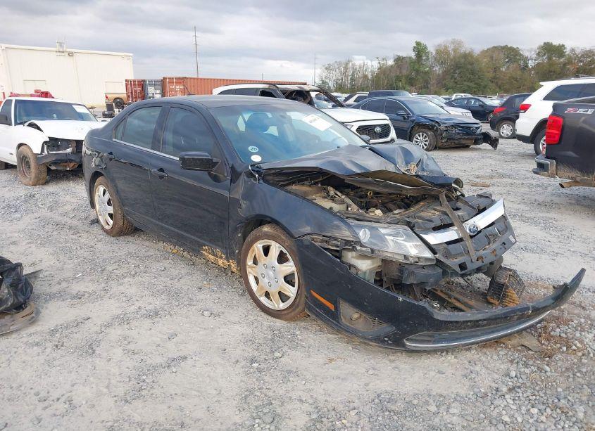 2011 Ford Fusion SE (VIN 3FAHP0HA8BR161846) main photo