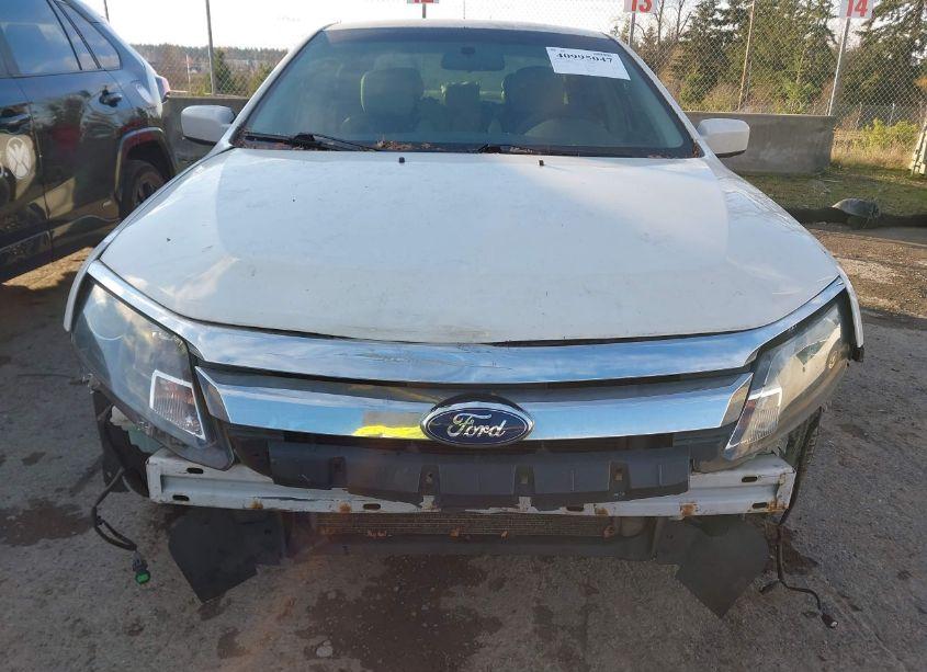 Photo 6 of 2011 Ford Fusion SE (VIN 3FAHP0HA8BR192353)