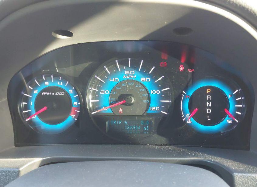 Photo 7 of 2011 Ford Fusion SE (VIN 3FAHP0HA8BR192353)