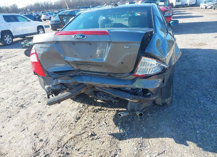 Photo 5 of 2011 Ford Fusion SE (VIN 3FAHP0HA8BR212696)