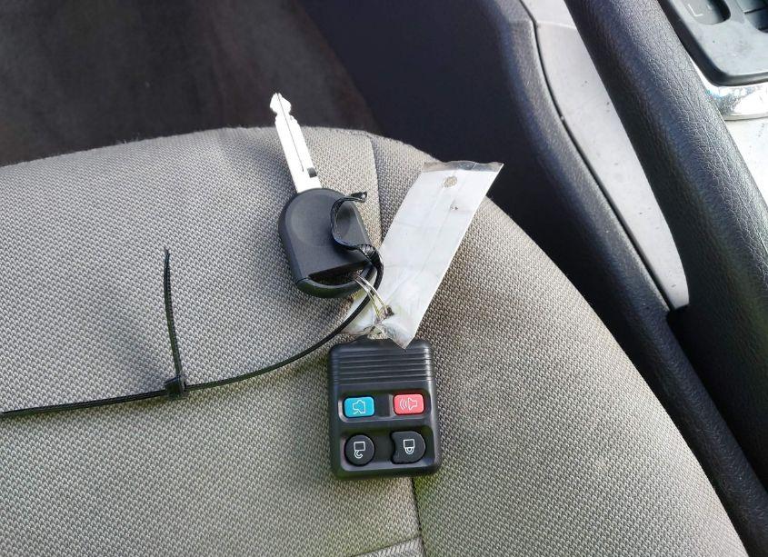 Photo 11 of 2011 Ford Fusion SE (VIN 3FAHP0HA8BR220636)