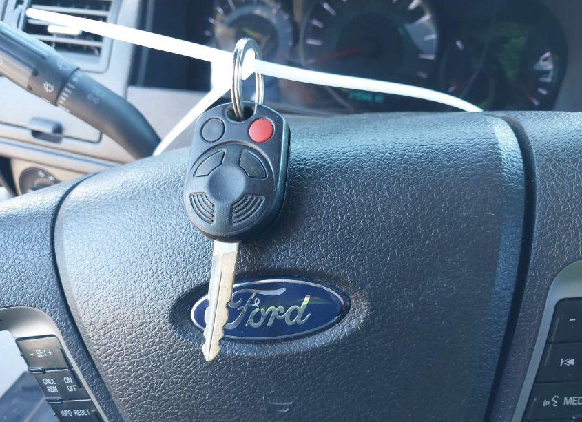 Photo 11 of 2011 Ford Fusion SE (VIN 3FAHP0HA8BR297667)