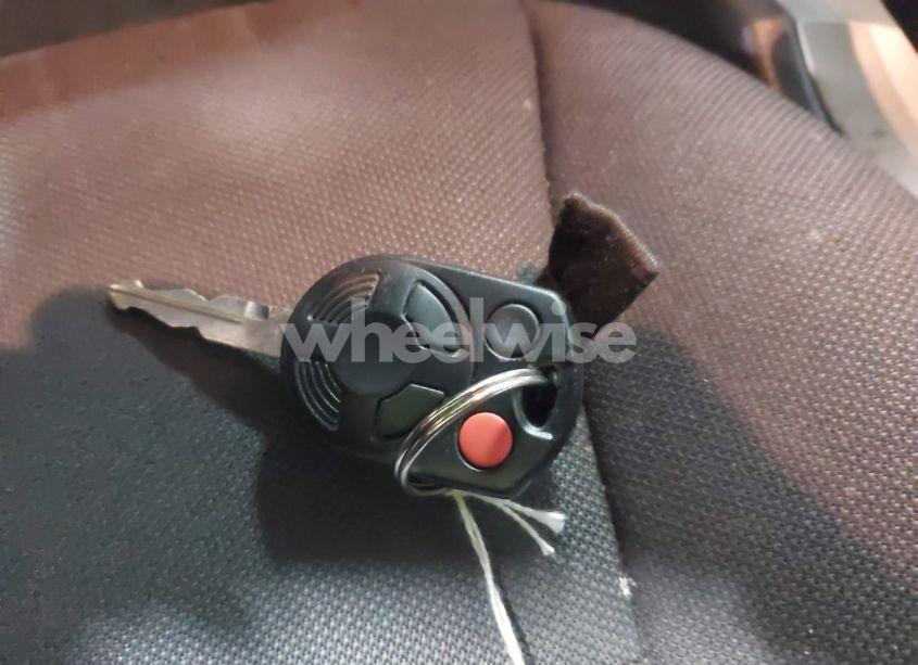 Photo 11 of 2011 Ford Fusion SE (VIN 3FAHP0HA8BR320915)