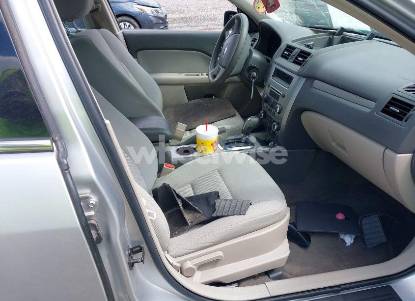 Photo 5 of 2012 Ford Fusion SE (VIN 3FAHP0HA8CR102569)