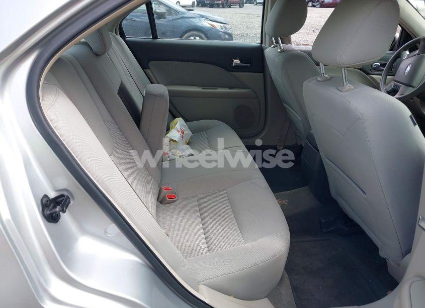 Photo 8 of 2012 Ford Fusion SE (VIN 3FAHP0HA8CR102569)