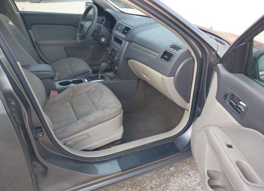 Photo 5 of 2012 Ford Fusion SE (VIN 3FAHP0HA8CR116715)