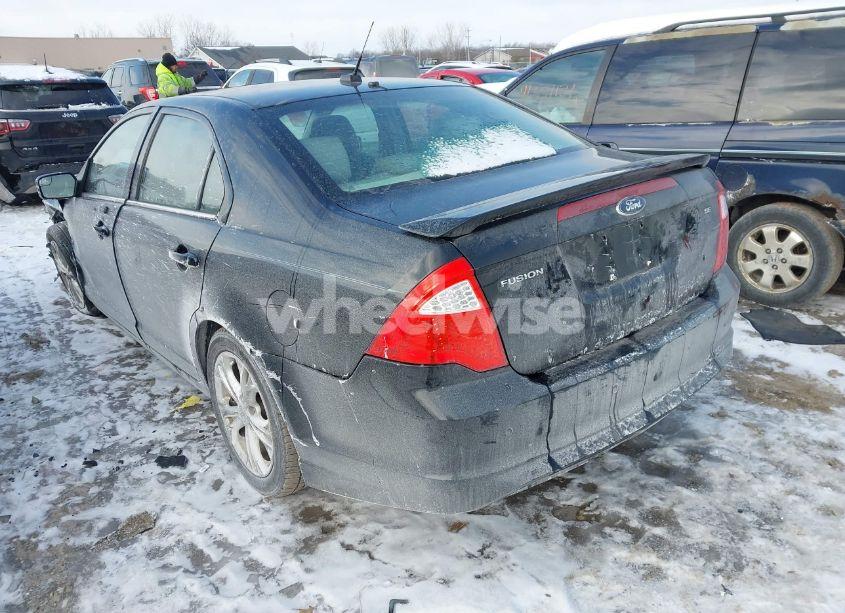 Photo 3 of 2012 Ford Fusion SE (VIN 3FAHP0HA8CR135829)