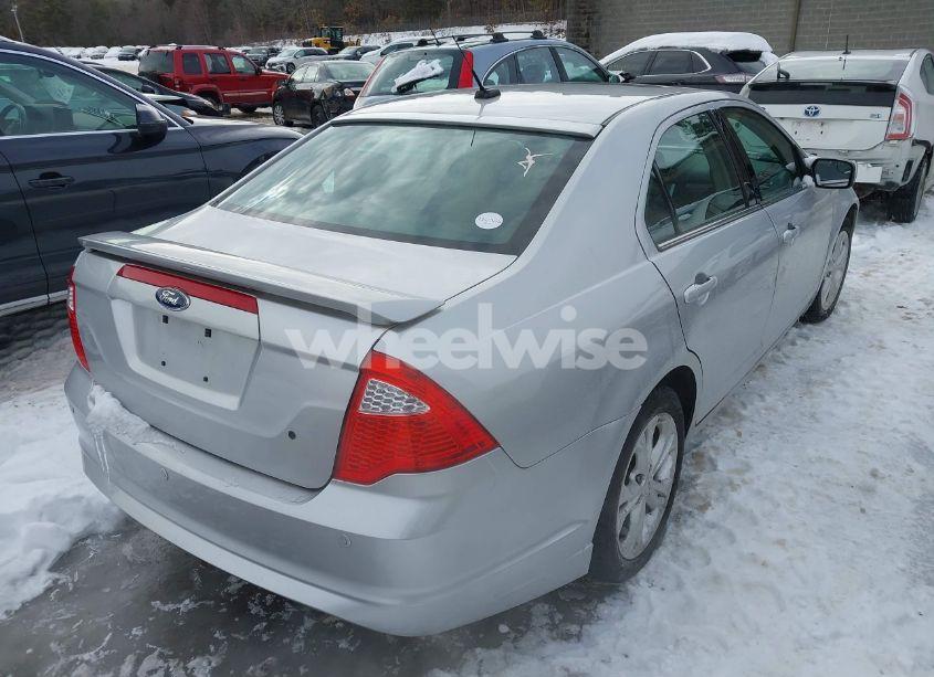 Photo 4 of 2012 Ford Fusion SE (VIN 3FAHP0HA8CR140478)