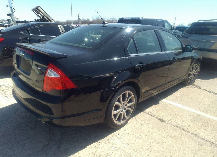 Photo 4 of 2012 Ford Fusion SE (VIN 3FAHP0HA8CR142067)
