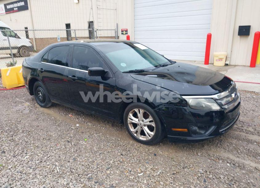 2012 Ford Fusion SE (VIN 3FAHP0HA8CR157362) main photo