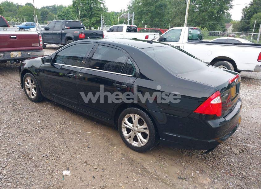 Photo 3 of 2012 Ford Fusion SE (VIN 3FAHP0HA8CR157362)