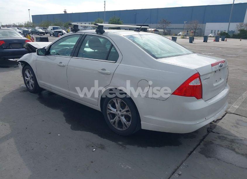 Photo 3 of 2012 Ford Fusion SE (VIN 3FAHP0HA8CR177451)