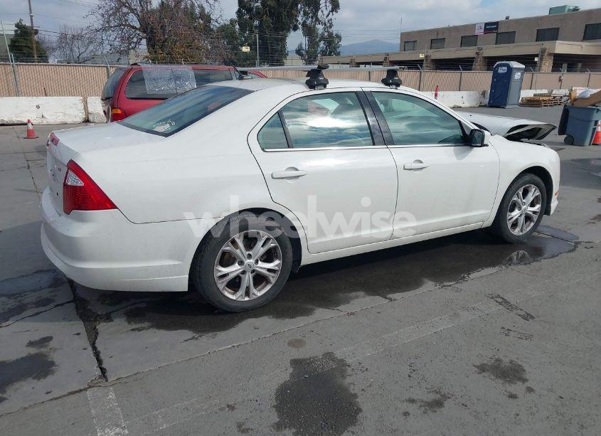 Photo 4 of 2012 Ford Fusion SE (VIN 3FAHP0HA8CR177451)