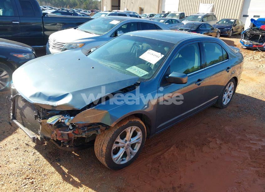 Photo 2 of 2012 Ford Fusion SE (VIN 3FAHP0HA8CR179541)