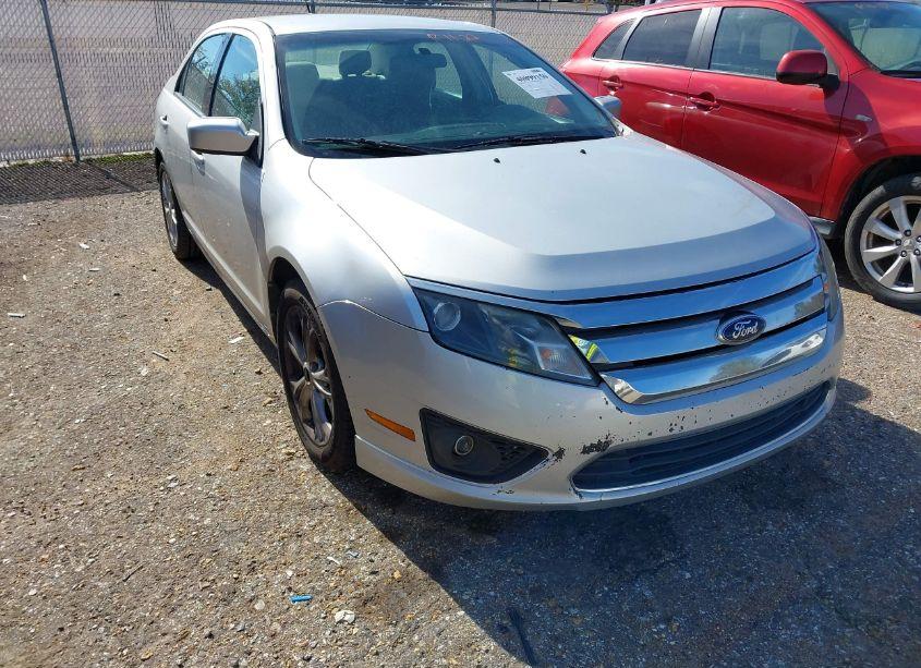 2012 Ford Fusion SE (VIN 3FAHP0HA8CR234652) main photo