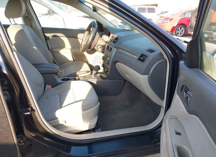 Photo 5 of 2012 Ford Fusion SE (VIN 3FAHP0HA8CR237552)