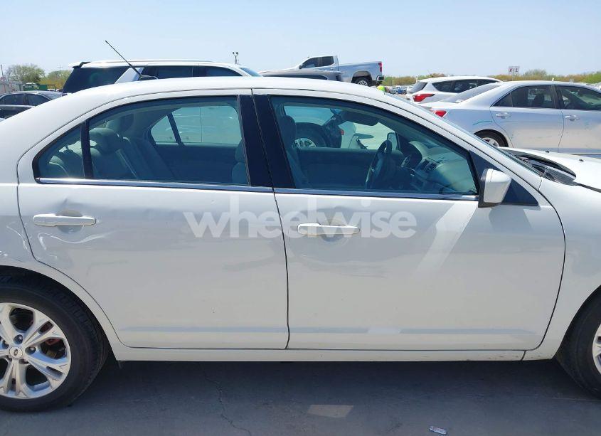 Photo 14 of 2012 Ford Fusion SE (VIN 3FAHP0HA8CR261558)