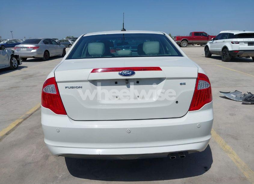 Photo 17 of 2012 Ford Fusion SE (VIN 3FAHP0HA8CR261558)