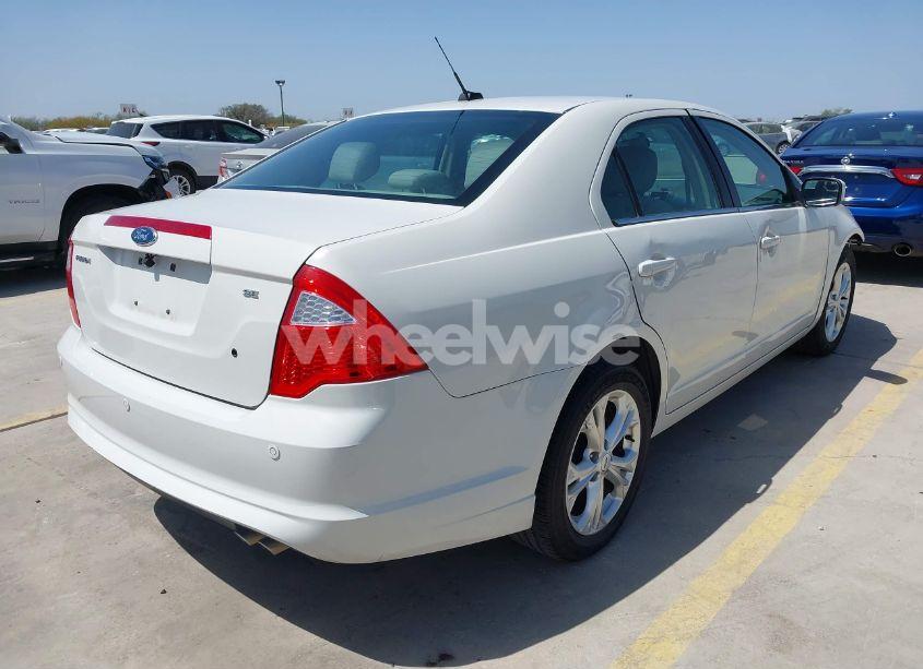 Photo 4 of 2012 Ford Fusion SE (VIN 3FAHP0HA8CR261558)