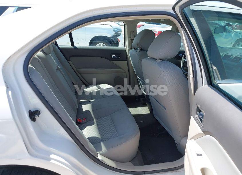 Photo 8 of 2012 Ford Fusion SE (VIN 3FAHP0HA8CR261558)