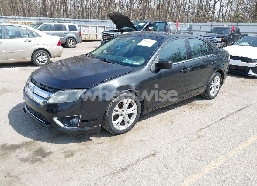 Photo 2 of 2012 Ford Fusion SE (VIN 3FAHP0HA8CR276237)