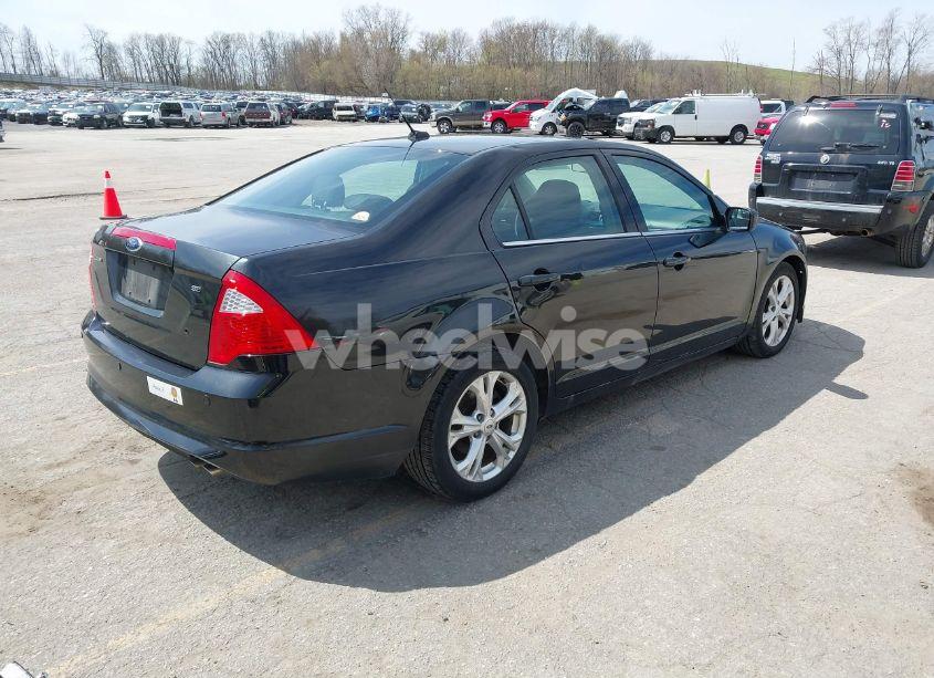 Photo 4 of 2012 Ford Fusion SE (VIN 3FAHP0HA8CR276237)
