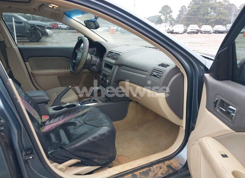 Photo 5 of 2012 Ford Fusion SE (VIN 3FAHP0HA8CR283253)