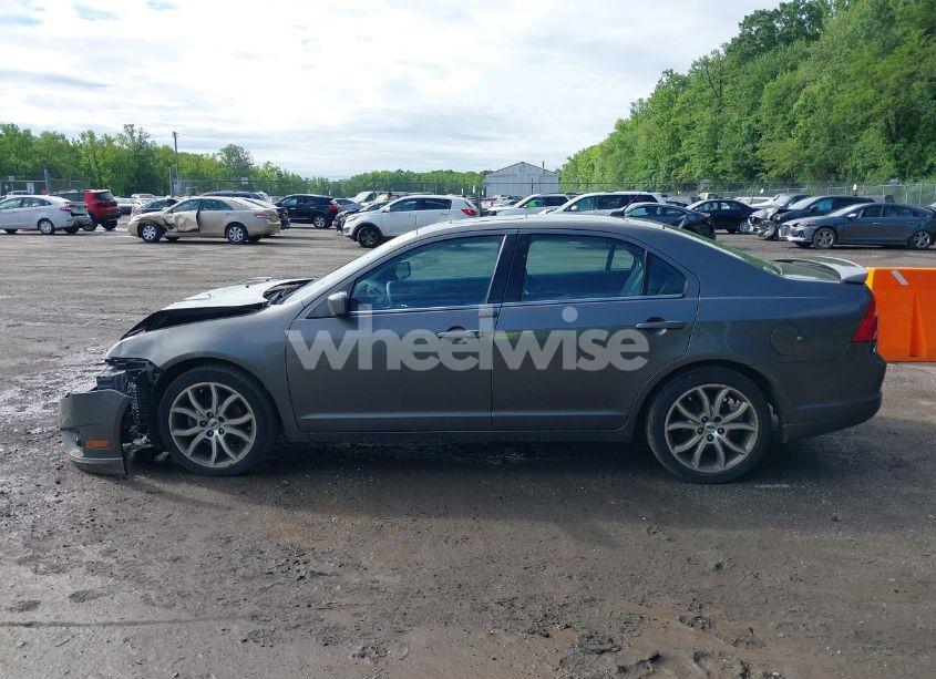 Photo 14 of 2012 Ford Fusion SE (VIN 3FAHP0HA8CR390058)